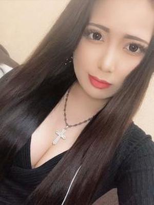 エル【FカップS級美女】 (26位)