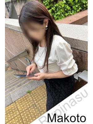 Cast members at ルピナス