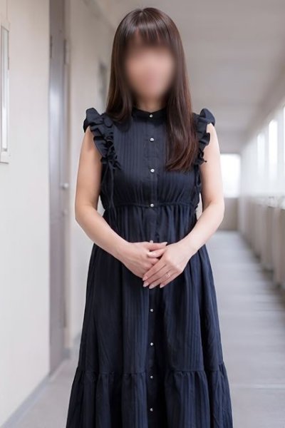 新人さくら (Sakura)
