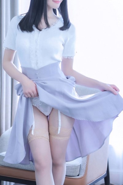 新人・菜緒(なお)