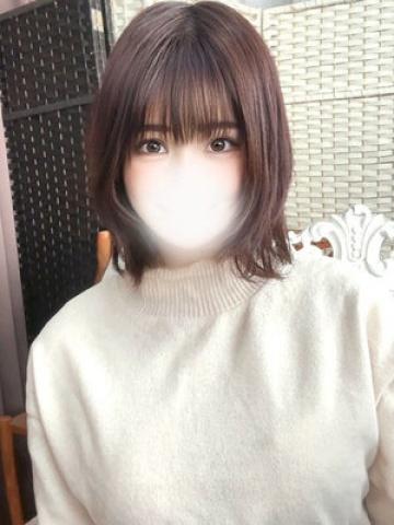 倉田ひな (Kurata Hina)