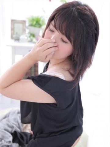 三上 麻衣