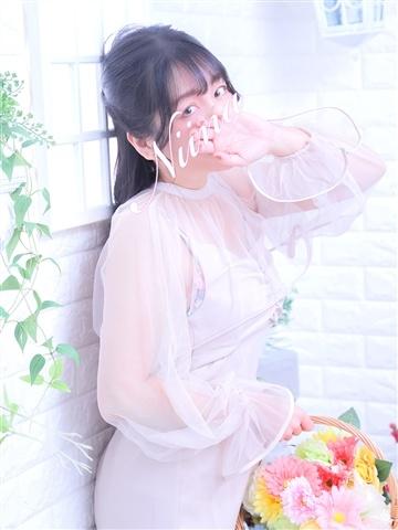 にぃな